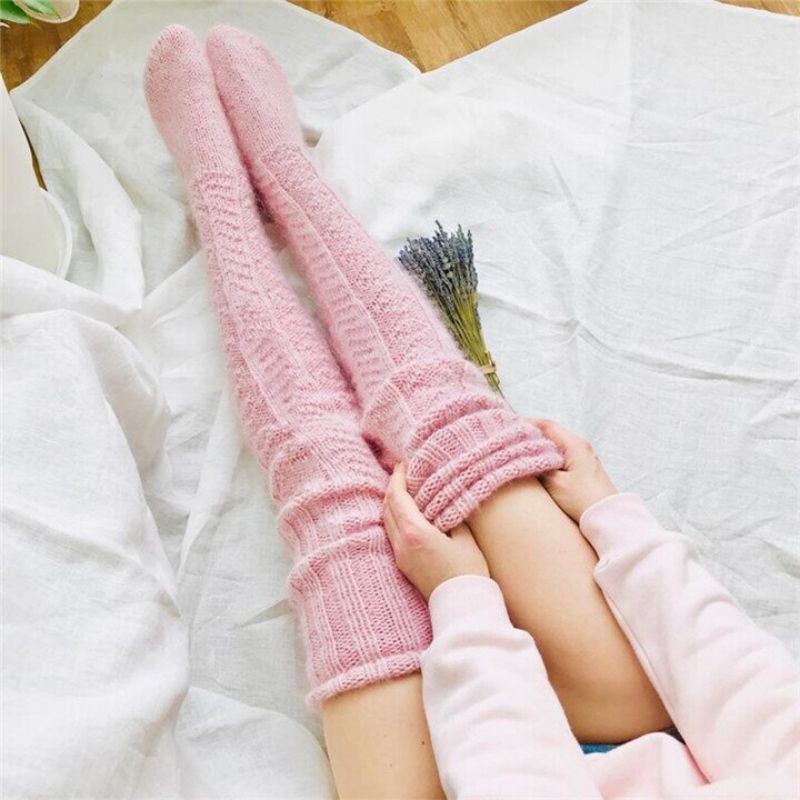 extra-long-knitted-socks-fashionable-and-warm-long-socks-for-women