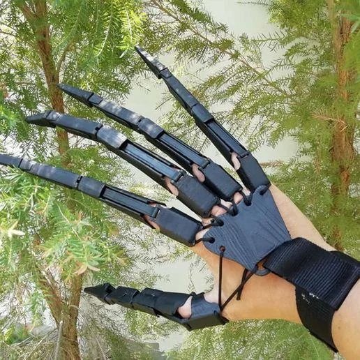 finger-gloves-halloween-articulated-fingers-fits-for-all-finger-sizes