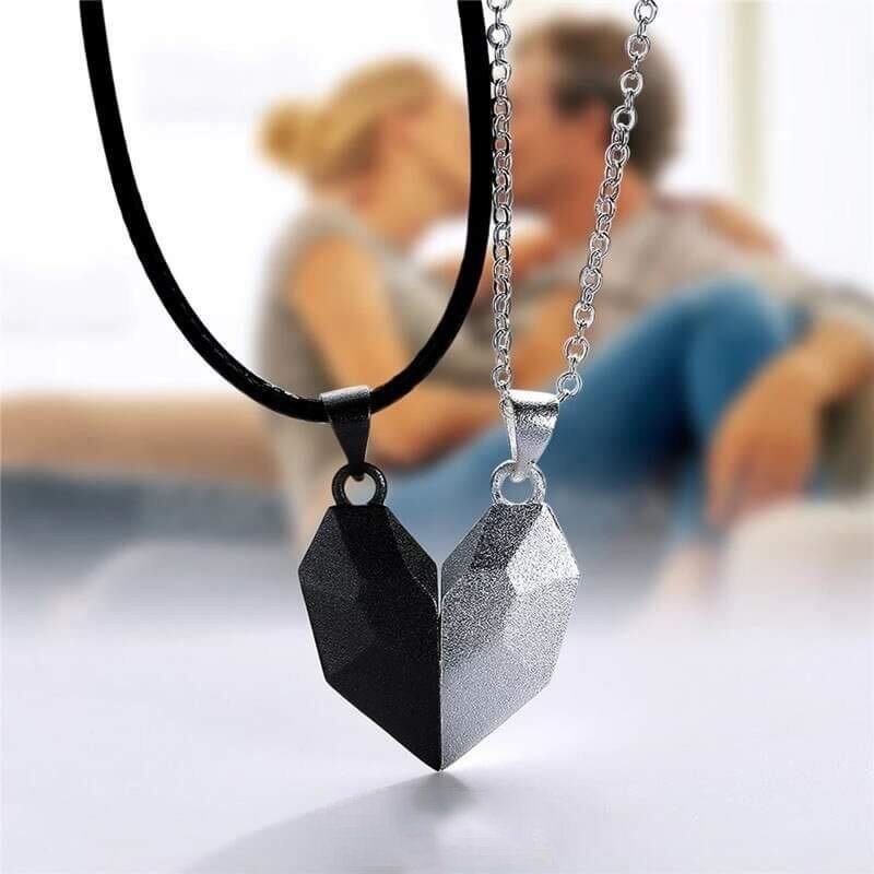 magnetic-couple-necklace-two-souls-one-heart-pendant-necklaces-for-couple